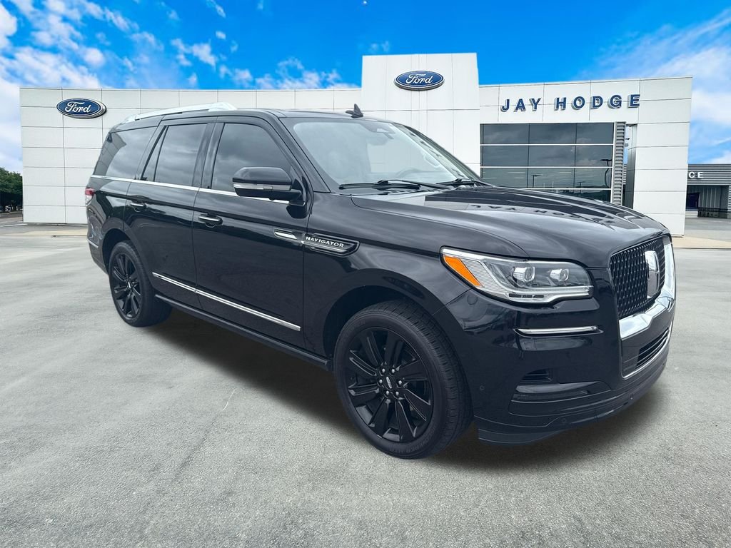 2022 Lincoln Navigator Reserve's photo