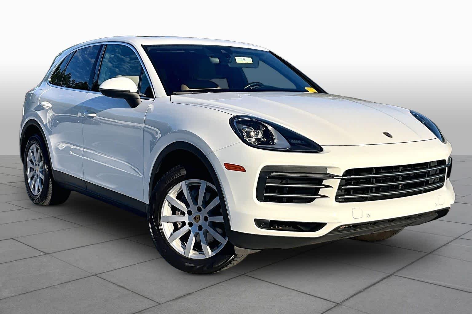 Used 2019  Porsche  image 2