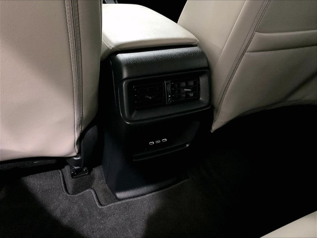 Used 2025 Platinum White Pearl Honda EX-L image 28