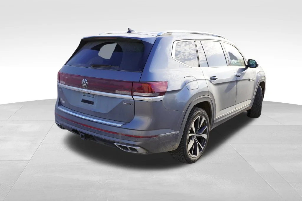 Used 2024 Gray Volkswagen 2.0T SEL Premium R-Line image 3