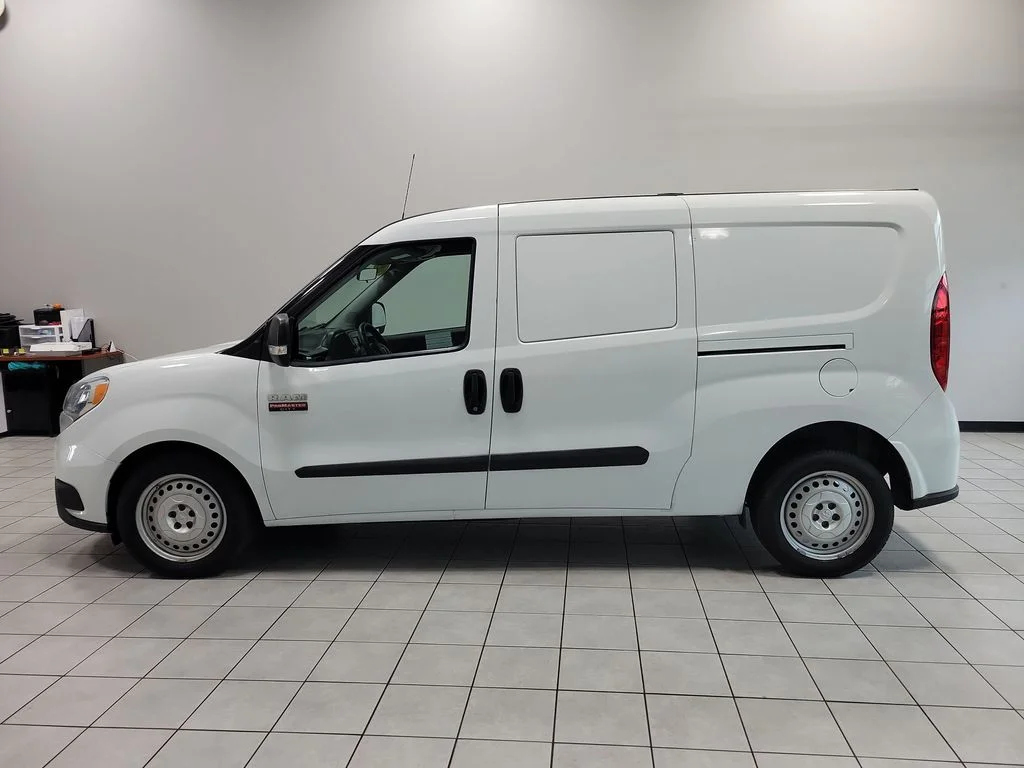 Used 2022 White Ram Base image 6