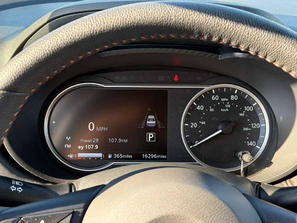 2025 Nissan Versa Sedan SR - Photo 33
