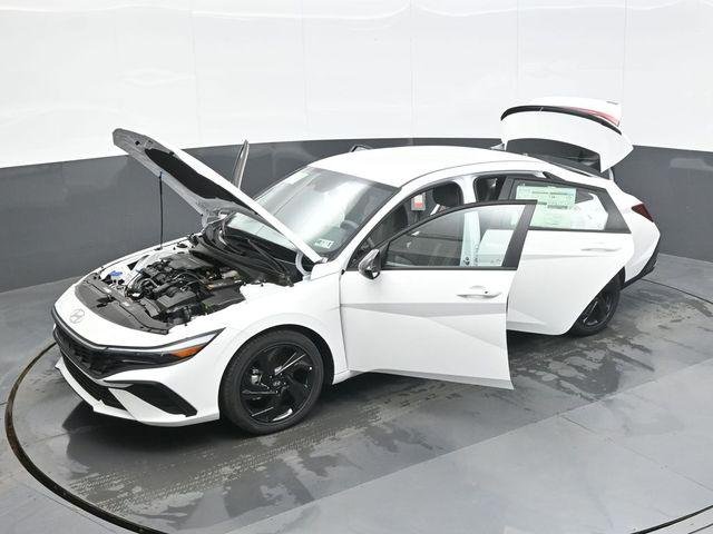 New 2026 White Hyundai SEL Sport image 28