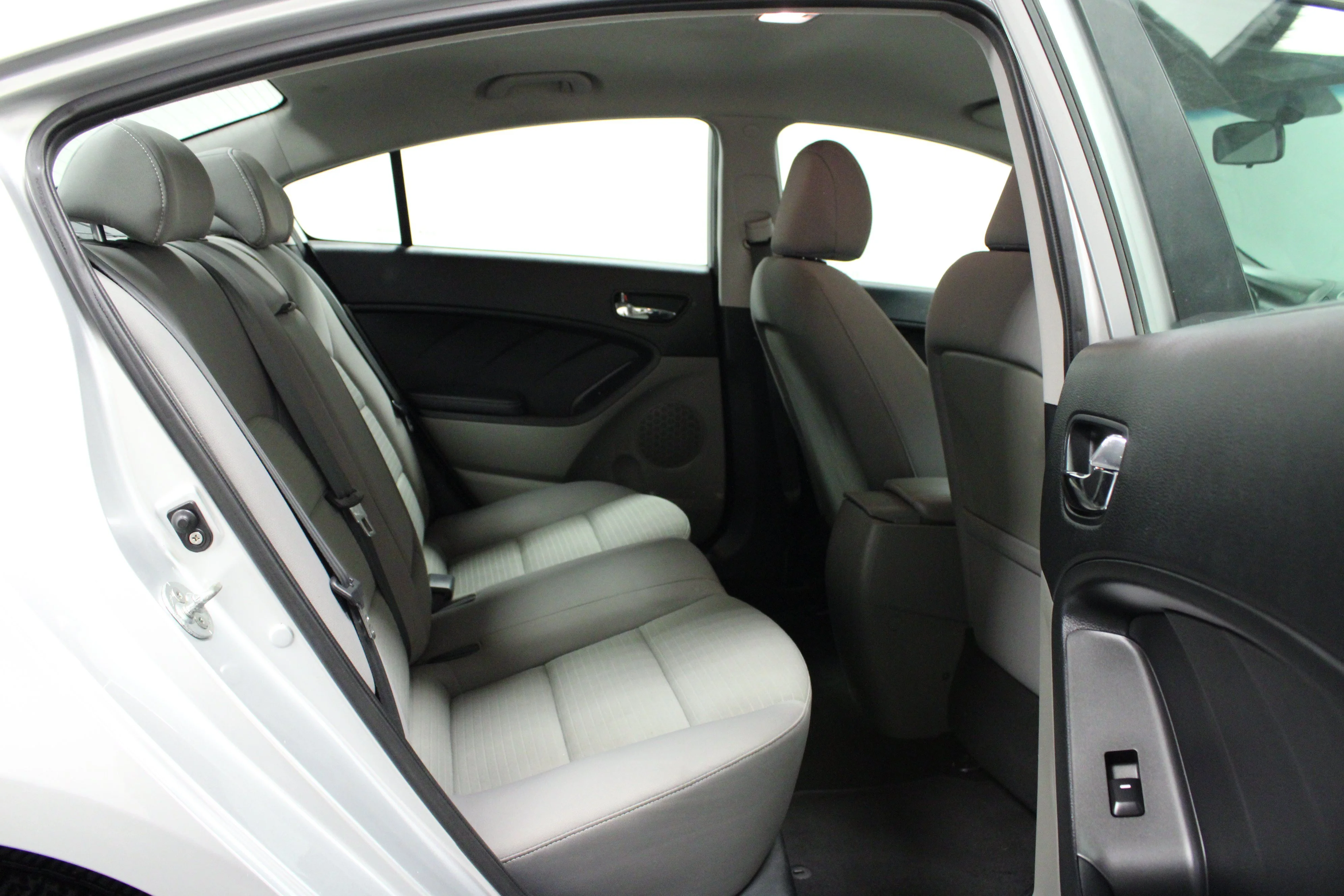 Used 2014 Bright Silver Kia LX image 14