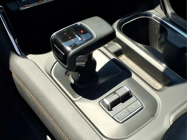 Used 2024 Onyx Black GMC AT4 image 9