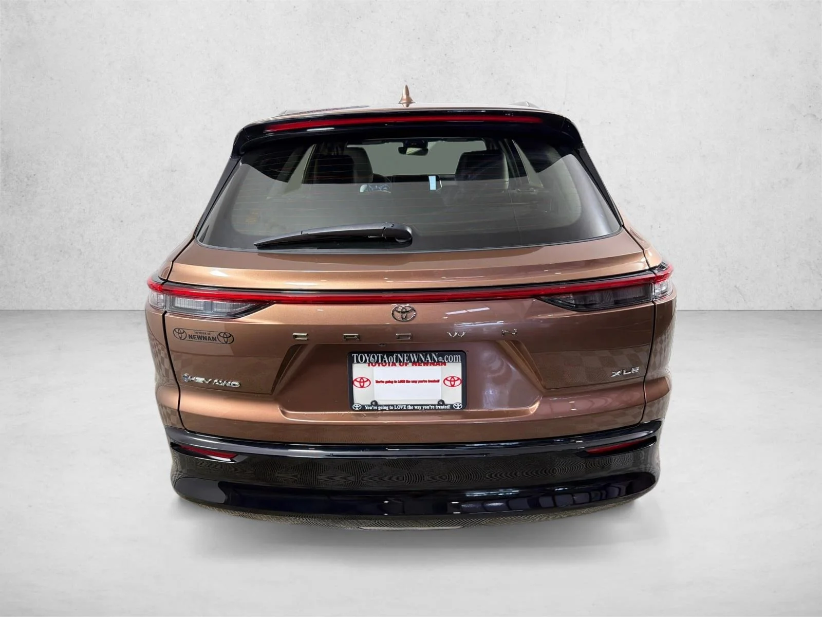 Used 2025 Copper Toyota XLE image 4