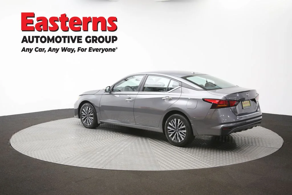 Used 2023 Gray Nissan 2.5 SV image 63