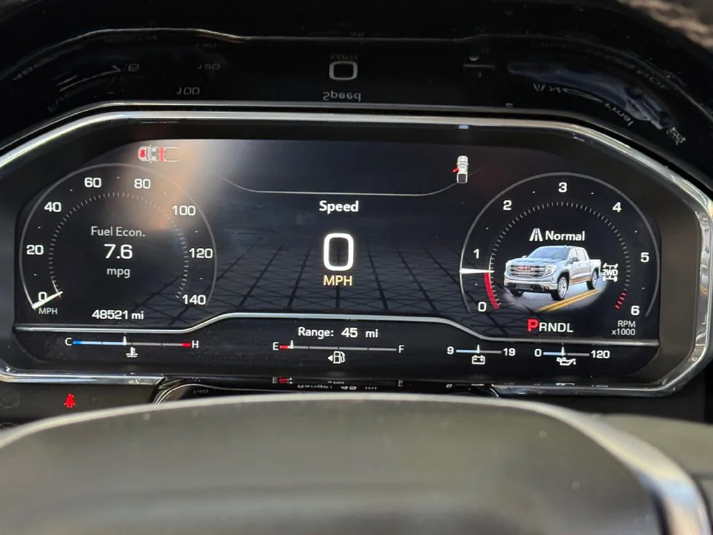 Used 2025 White GMC SLT image 14
