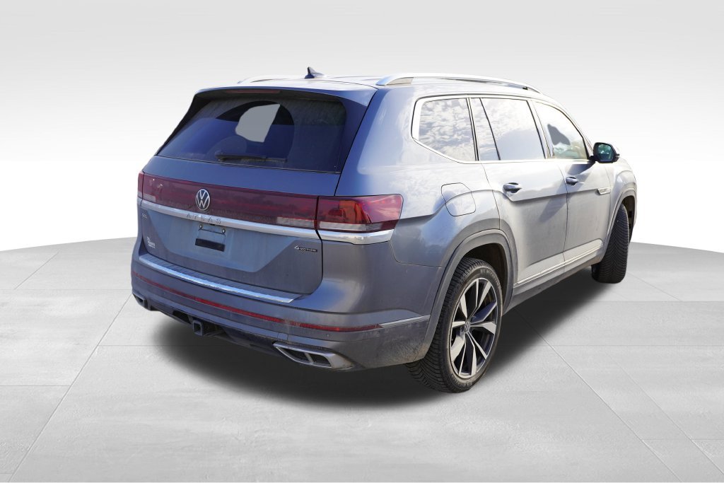 Used 2024 Gray Volkswagen 2.0T SEL Premium R-Line image 3