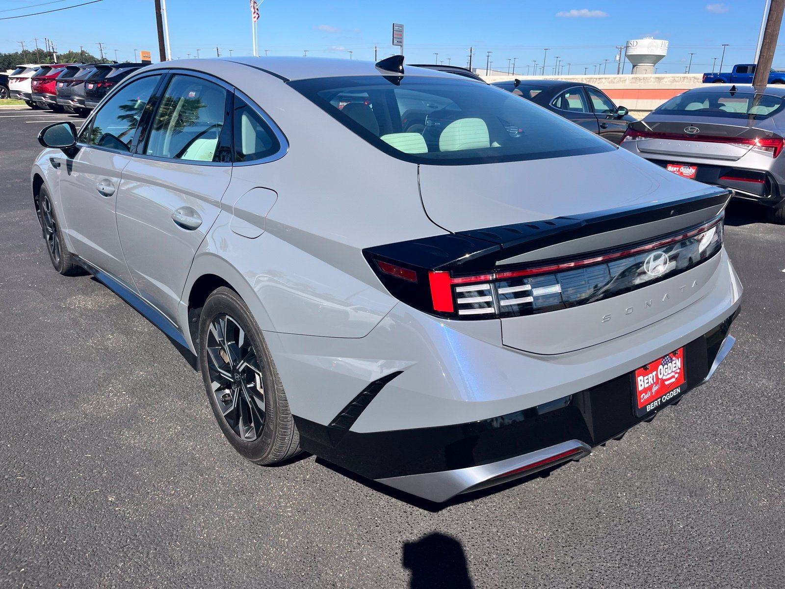 Used 2025 Blue Hyundai SEL image 4