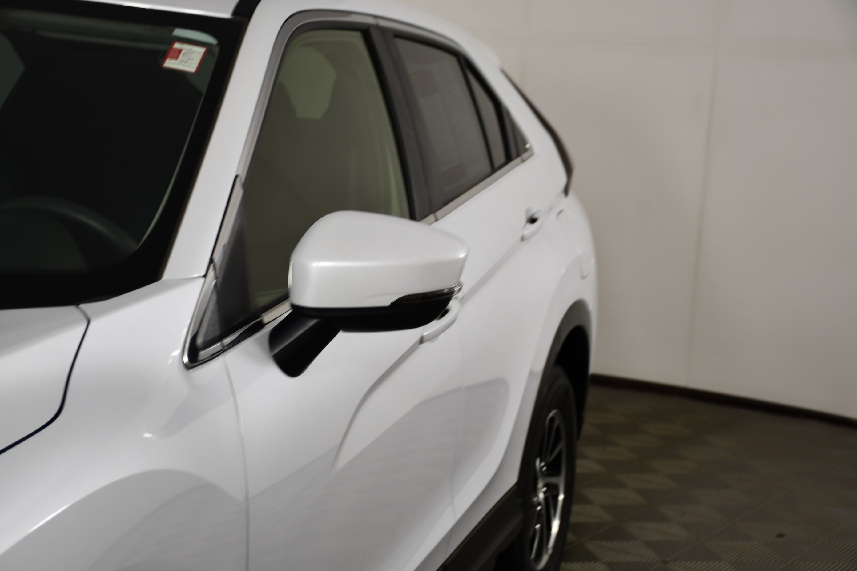 Certified Used 2024 White Diamond Mitsubishi ES image 13