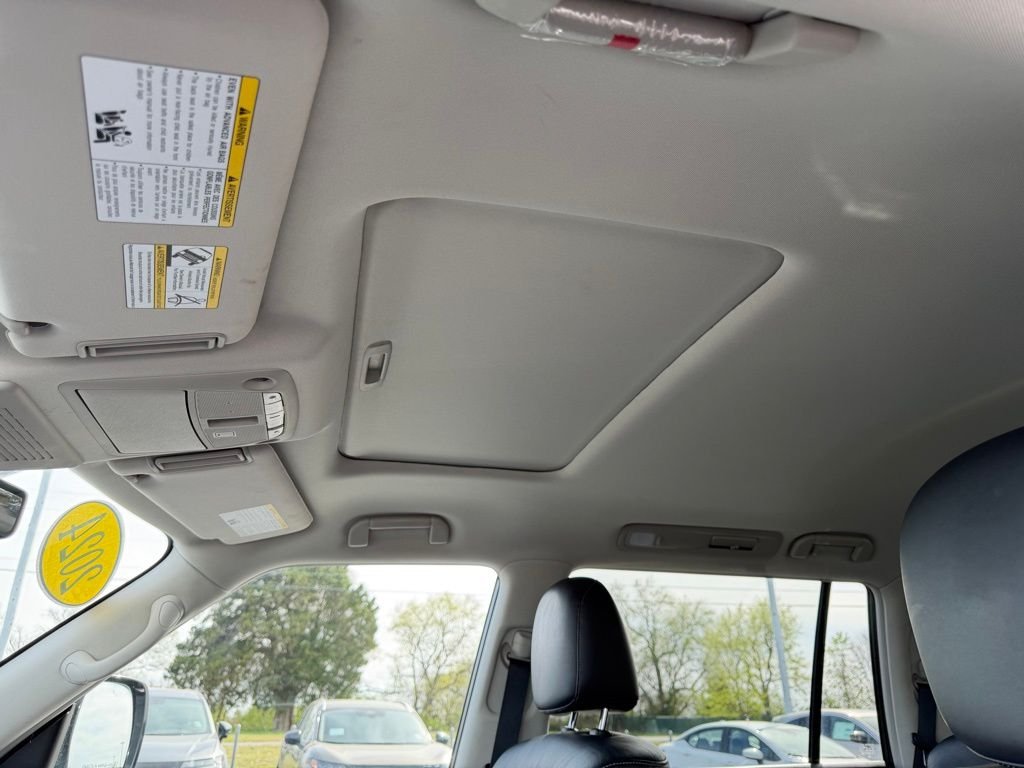 Used 2024 Gray INFINITI LUXE image 43