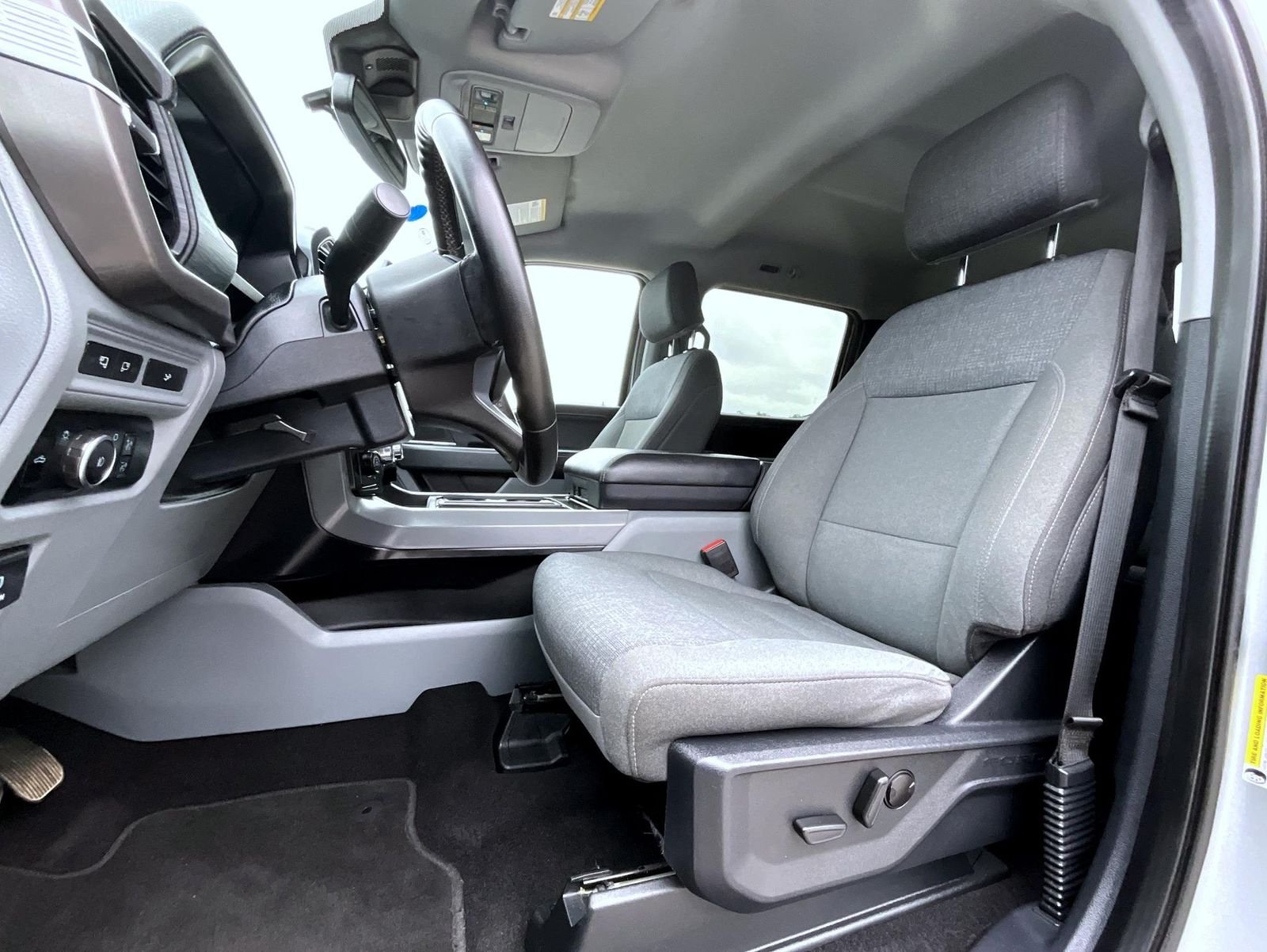 Used 2024 Silver Ford XLT image 11