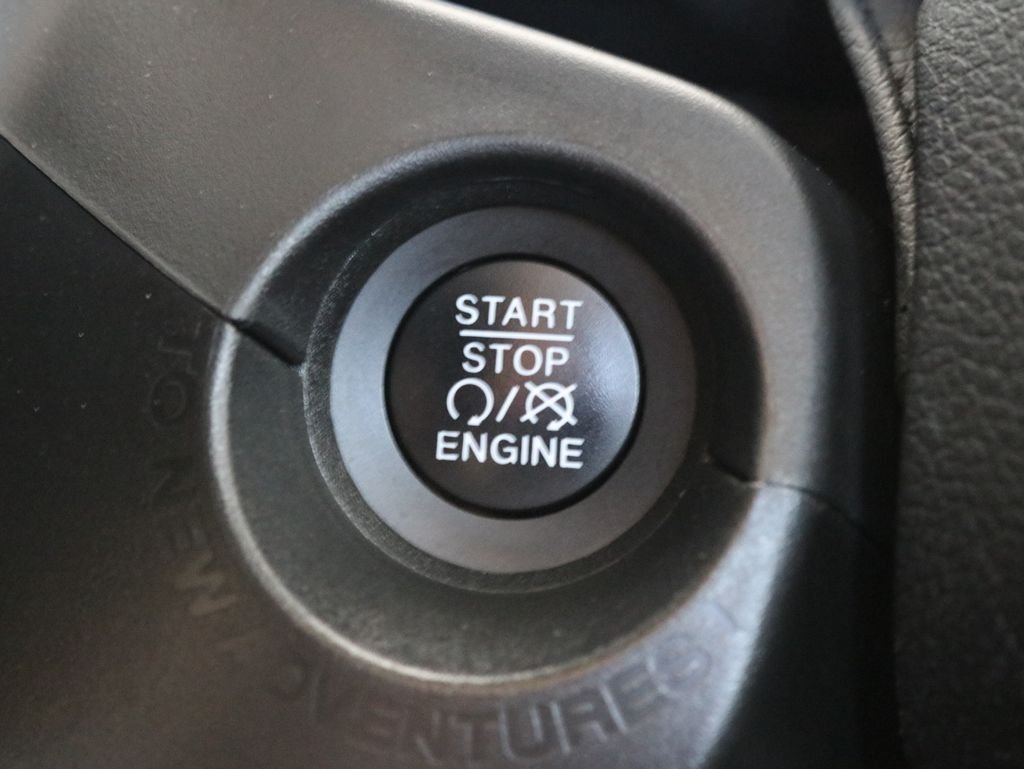 Used 2022 Teal Jeep Limited image 16