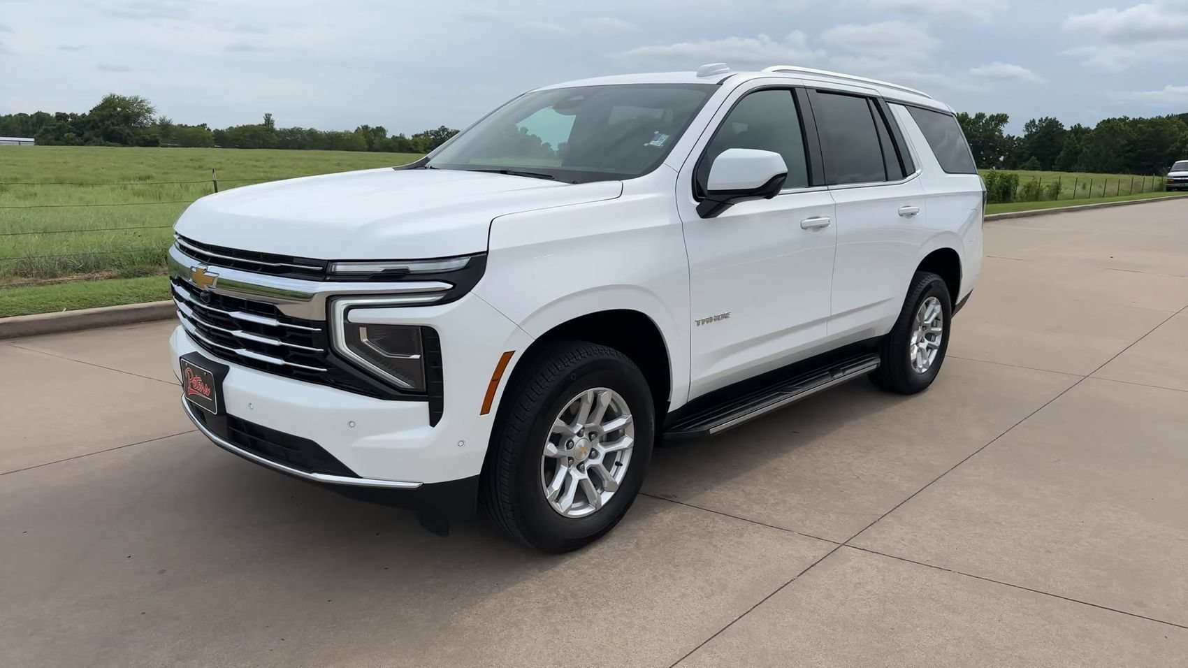 Used 2025 Summit White Chevrolet LT image 5