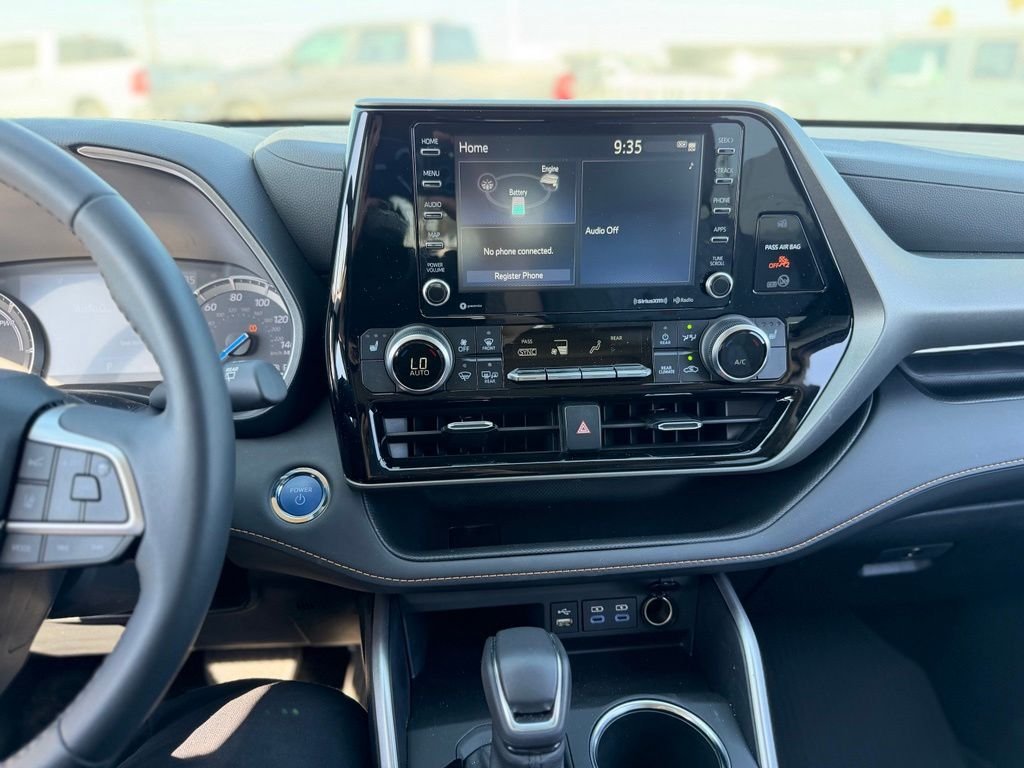 Used 2022 Pearl Toyota Bronze Edition image 9