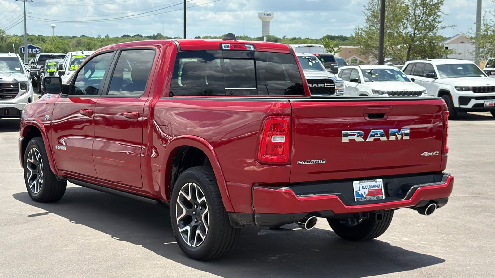 New 2026 Molten Red Pearl-Coat Exterior Paint RAM Laramie image 7