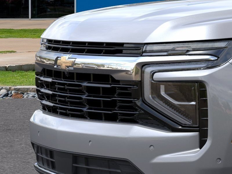 2026 Chevrolet Suburban LS - Photo 13
