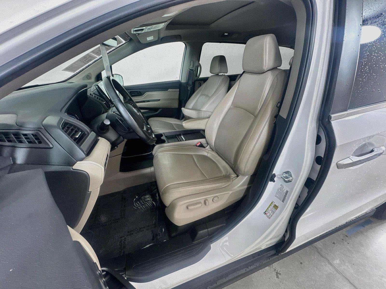 Used 2024 Platinum White Pearl Honda EX-L image 20