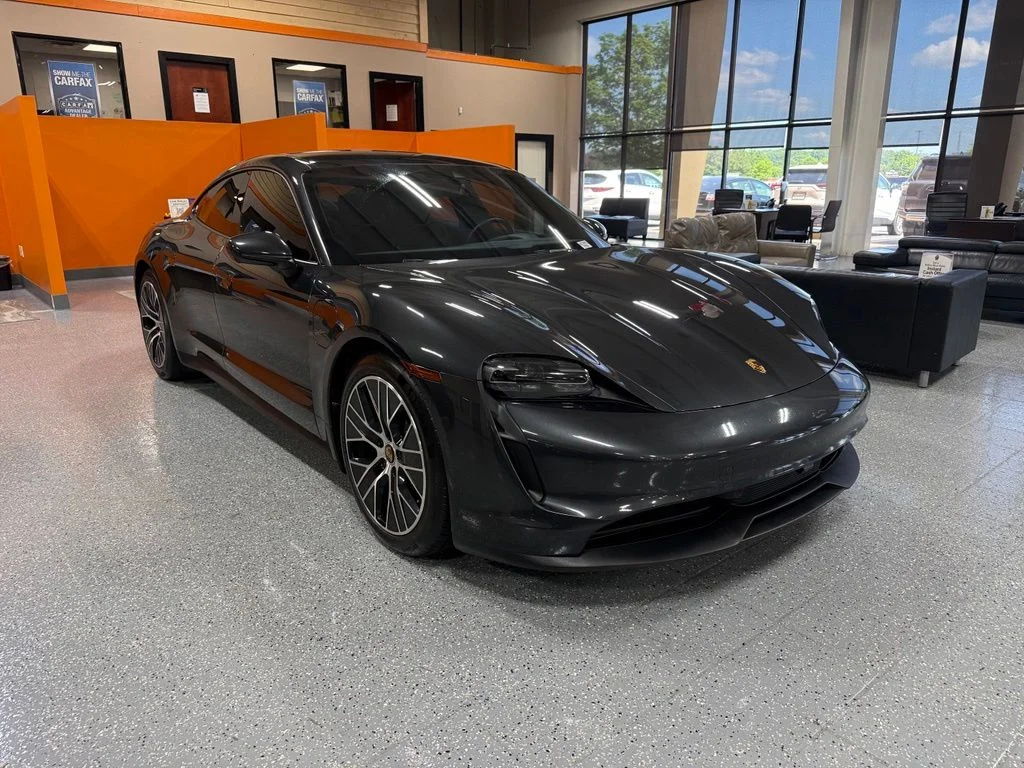 2021 Porsche Taycan -'s photo