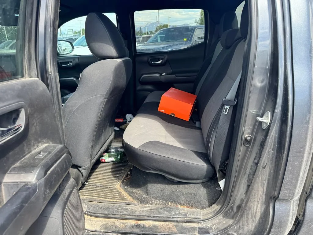 Used 2023  Toyota SR5 image 5