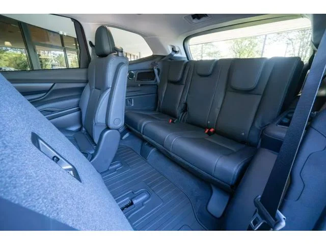 New 2026 CRIMSON RED PEARL Subaru Limited 7-Passenger image 18