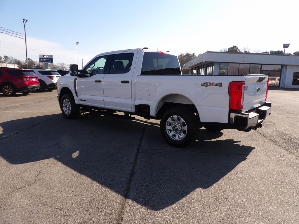 Used 2024 Oxford White Ford XLT image 6