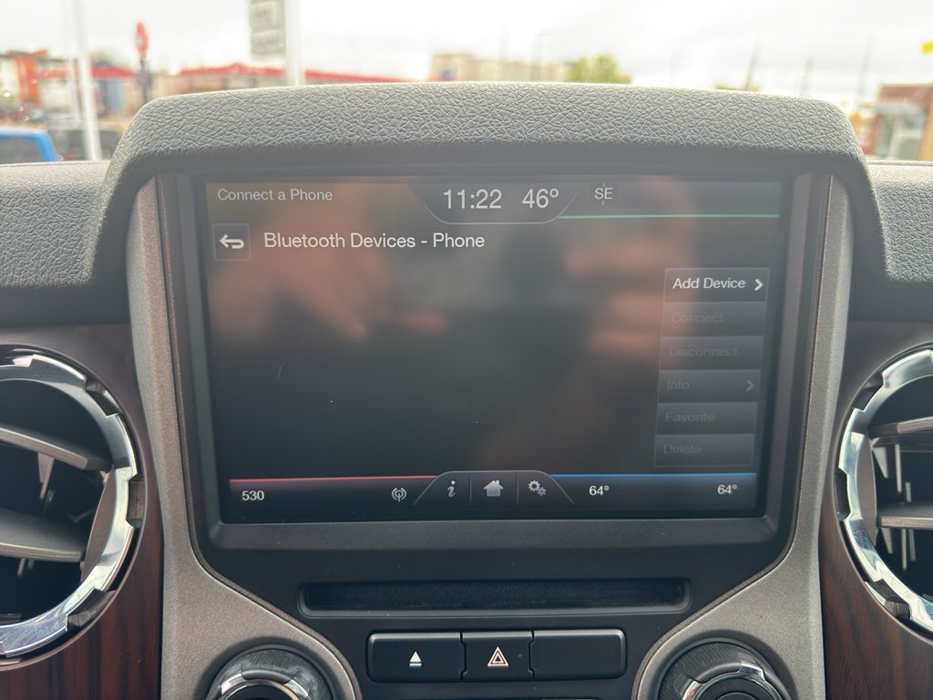 Used 2015 White Ford Lariat image 29