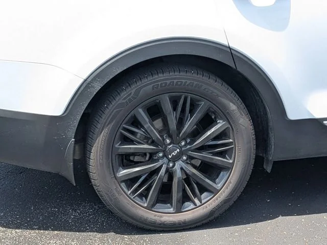 Used 2022 Glacial White Pearl Kia SX image 12