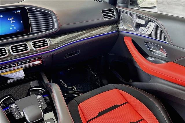 New 2026 MANUFAKTUR Moonlight White Metallic Mercedes-Benz AMG® GLE 63 S image 51