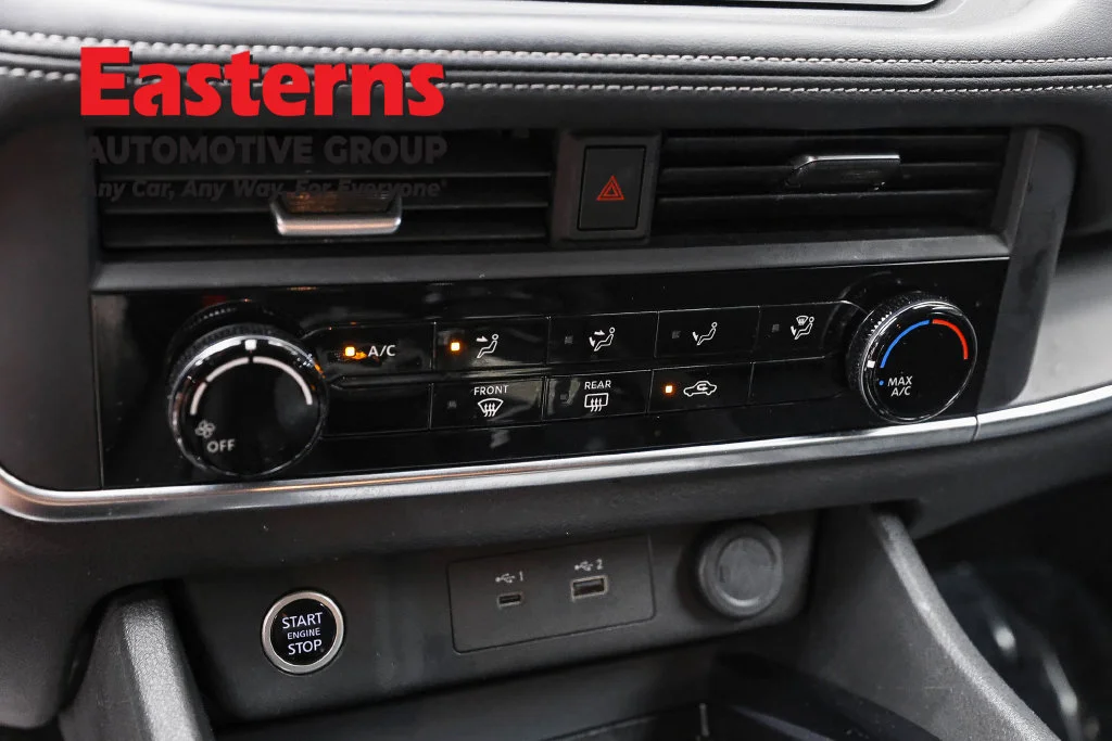 Used 2023 Red Nissan S image 19