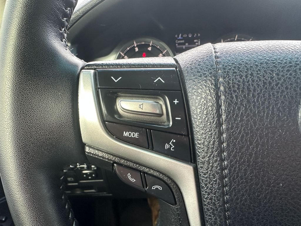 Used 2016 Black Toyota Base image 19
