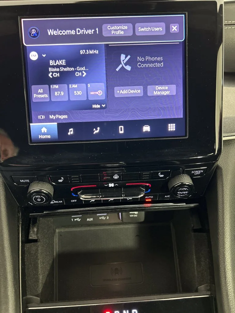 Used 2021 Silver Jeep Altitude image 14
