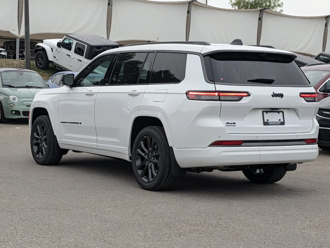 New 2026 White Jeep Limited Reserve - - 4x4 - CommandView Sunroof - Nappa Leather Seats & More! image 6