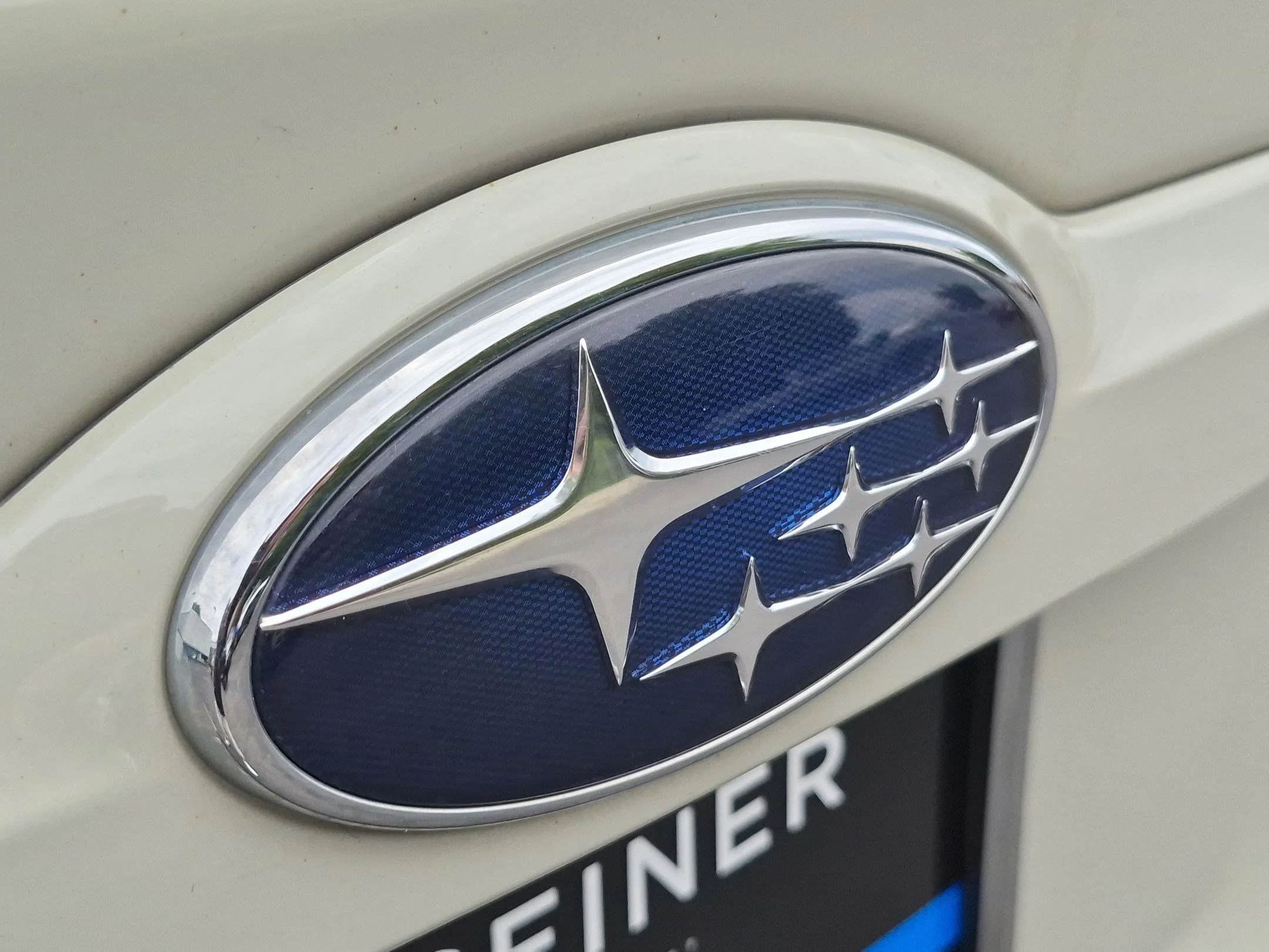 Used 2016 Desert Khaki Subaru Limited image 13