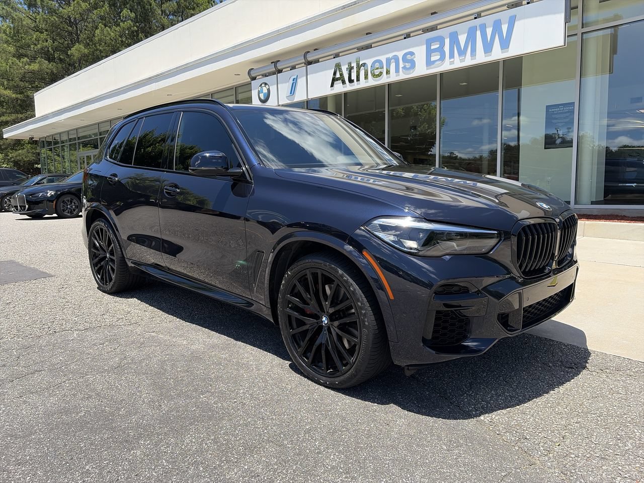 Used 2023 Carbon Black Metallic BMW xDrive40i image 2