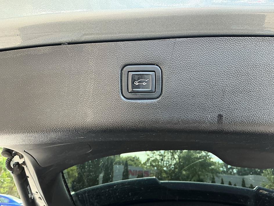 Used 2023 Sterling Gray Metallic Chevrolet RS image 27