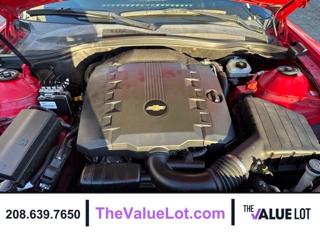 Used 2010 Red Chevrolet 2LT image 10