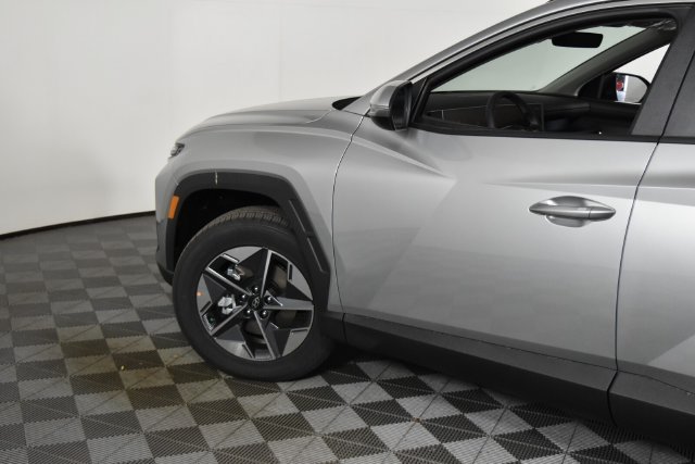 New 2026 Silver Hyundai SEL Premium AWD image 10