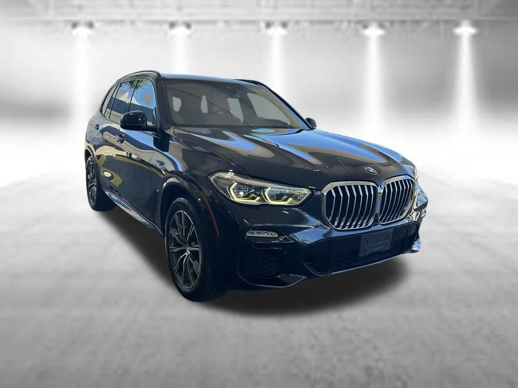 Certified Used 2019 Carbon Black Metallic BMW xDrive40i image 2