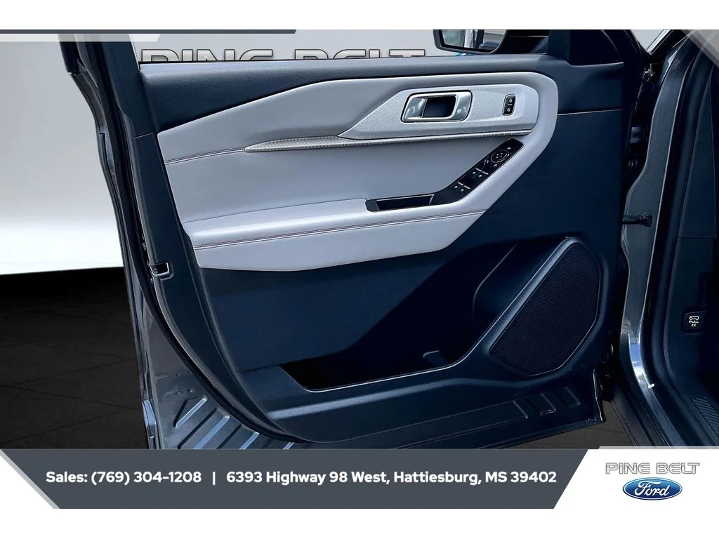 New 2026 Carbonized Gray Metallic Ford Active image 17