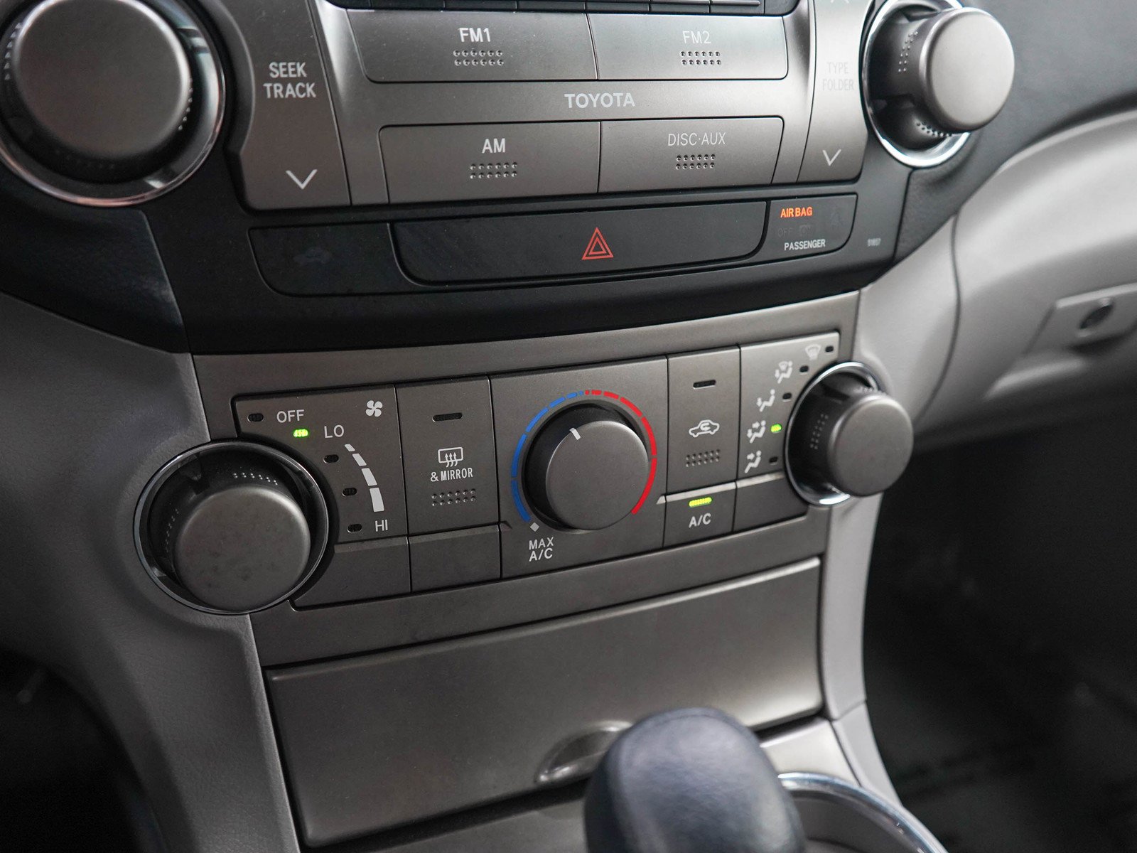Used 2008 Magnetic Gray Metallic Toyota Base image 21