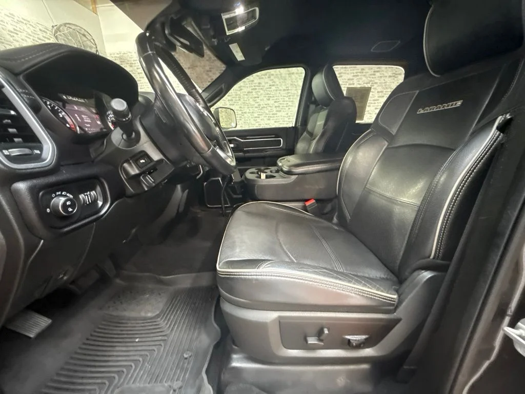 Used 2021 Granite Crystal Metallic Clearcoat Ram Laramie image 23