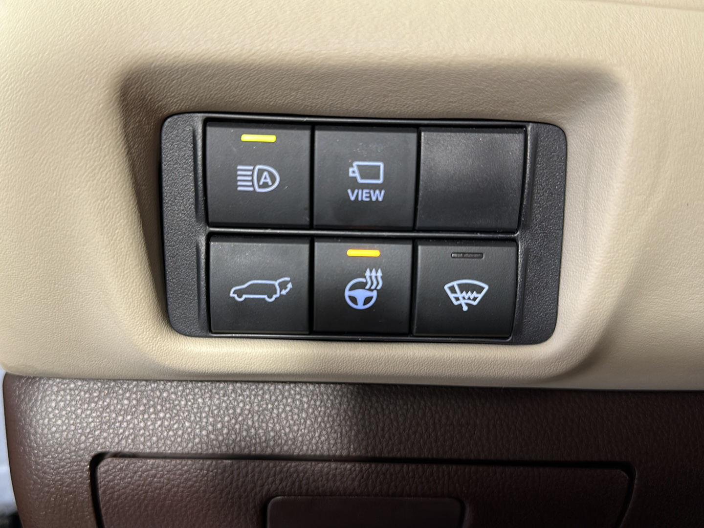 Used 2021 Moon Dust Toyota Platinum image 14