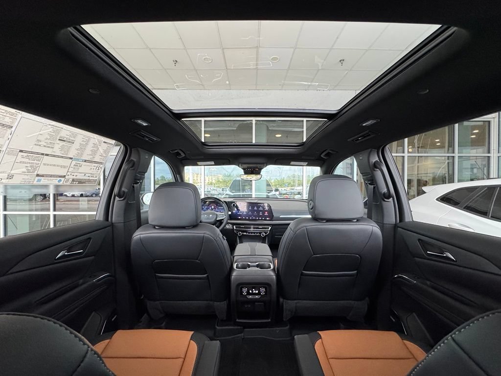 2027 Chevrolet Traverse Z71 - Photo 4