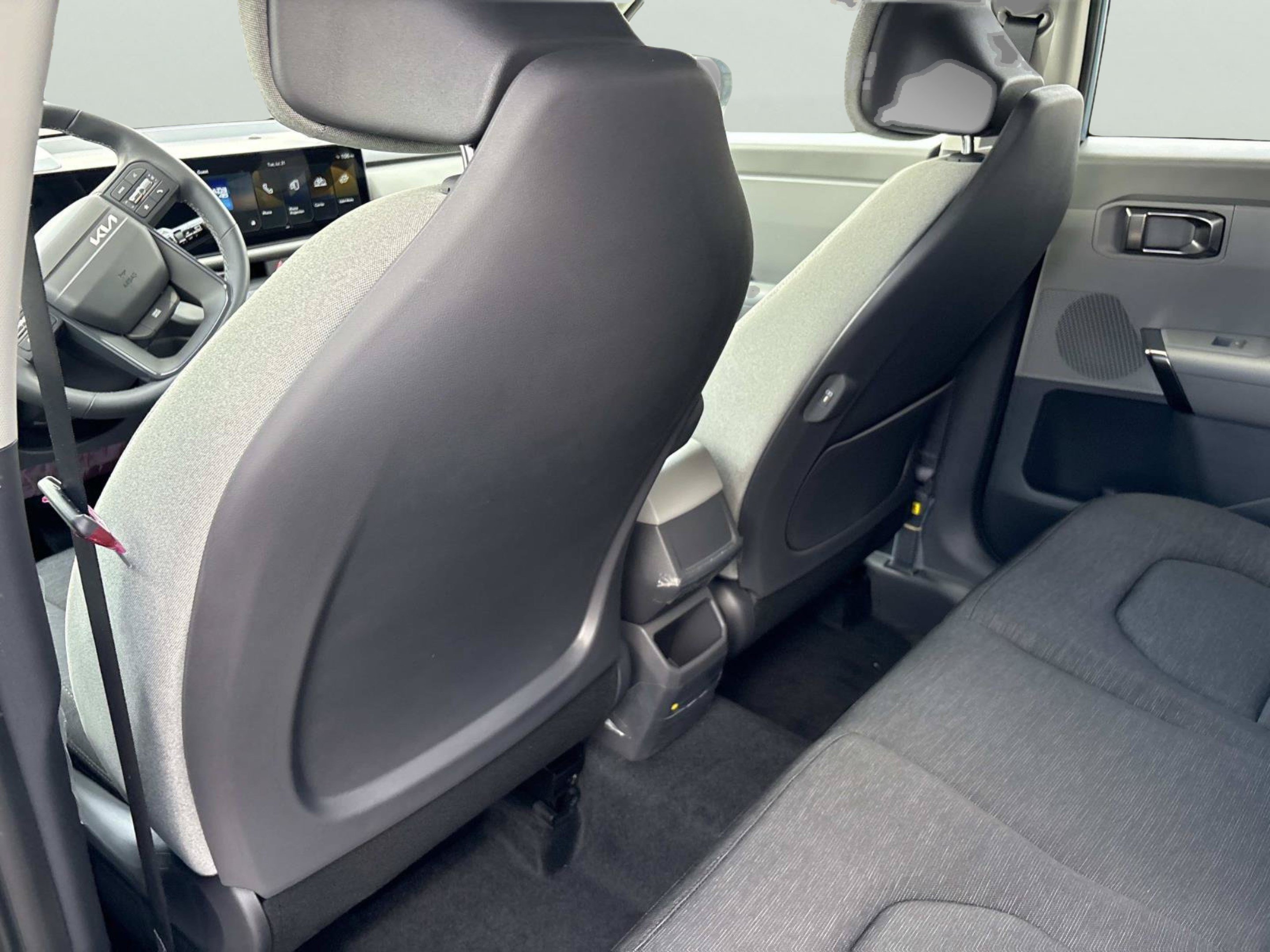 New 2027 Frost Blue / Black Roof Kia S image 12