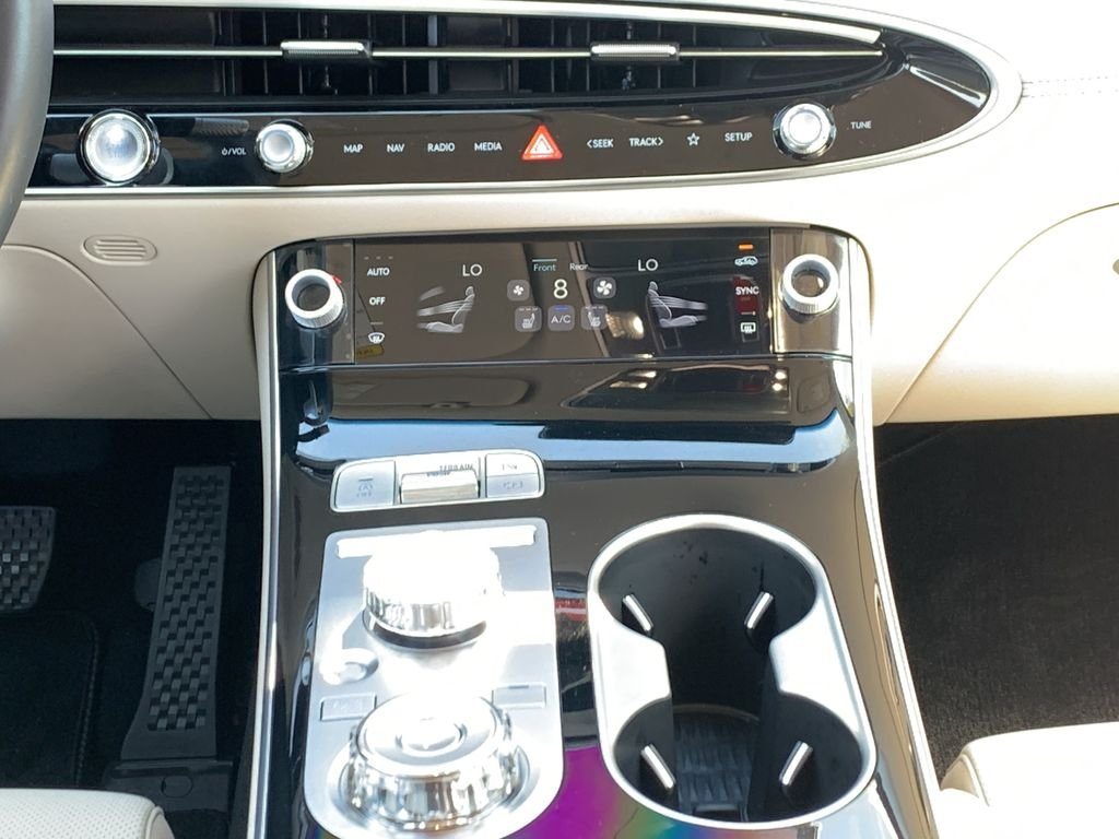 2026 GENESIS GV70 Standard - Photo 18