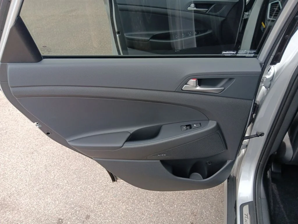 Used 2018 Molten Silver Hyundai Limited image 33