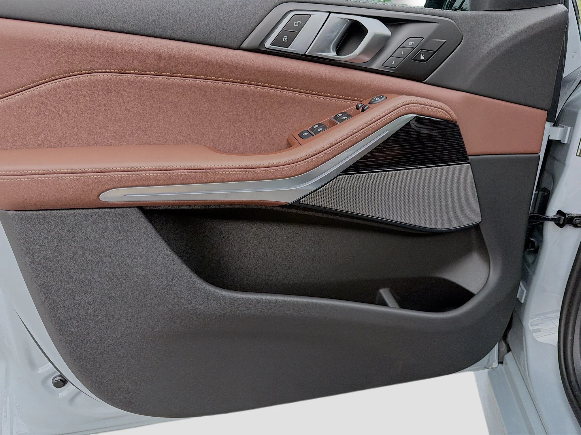 New 2026 Brooklyn Grey Metallic BMW xDrive40i image 22