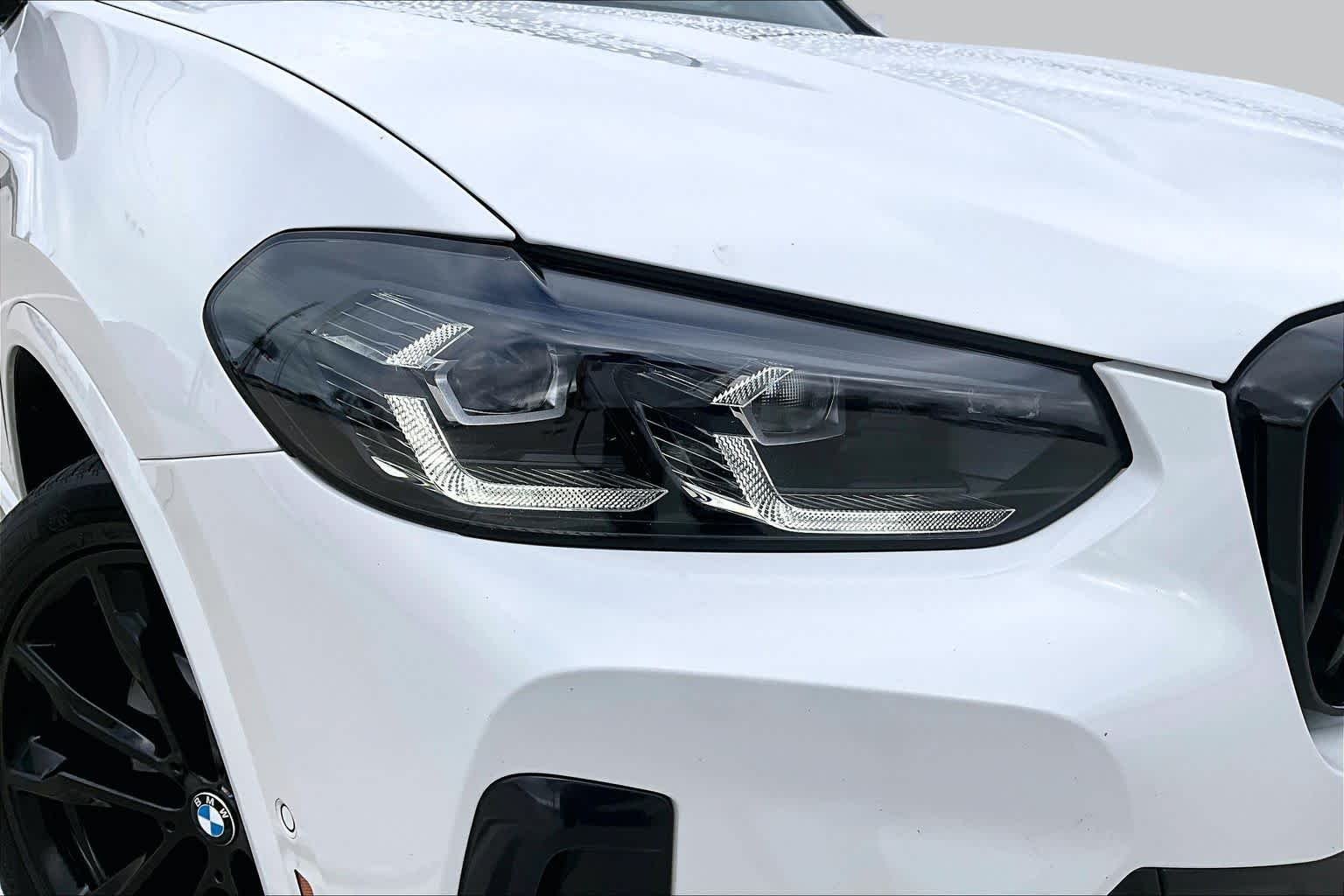 Used 2024 Alpine White BMW sDrive30i image 26